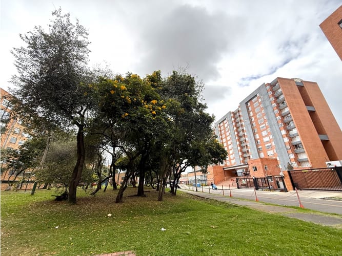 Apartamento de 3 alcobas en venta en Cedritos, Bogotá, 90 m² · foto 15 de 19