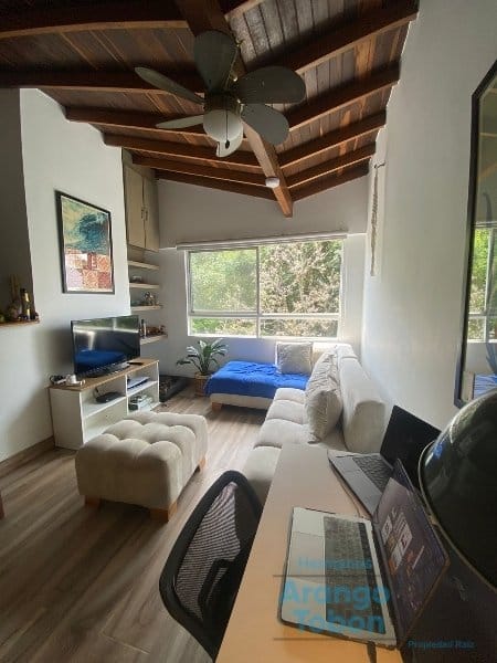 Apartamento de 2 alcobas en venta en La Castellana, Medellín, 65 m² · foto 2 de 15