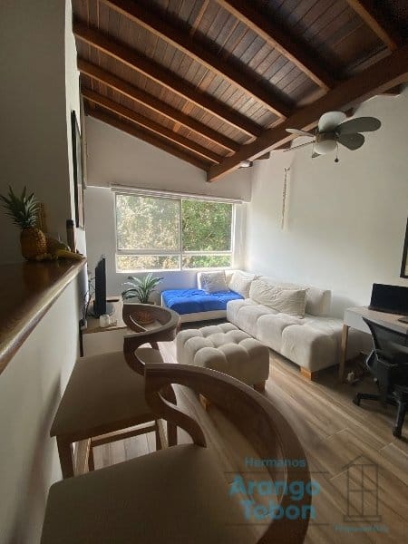 Apartamento de 2 alcobas en venta en La Castellana, Medellín, 65 m² · foto 4 de 15