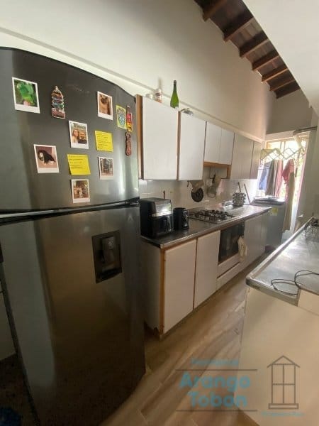 Apartamento de 2 alcobas en venta en La Castellana, Medellín, 65 m² · foto 5 de 15