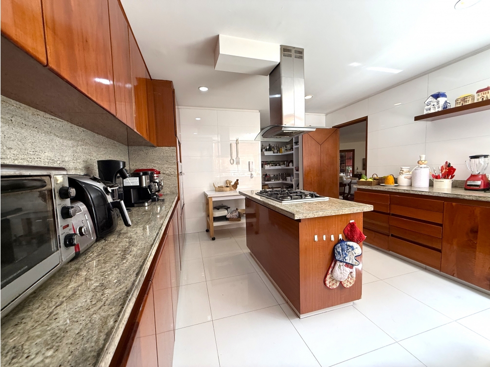 Apartamento en venta en Los Rosales, Bogotá · foto 16 de 24