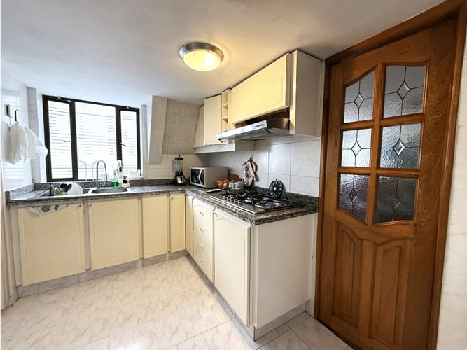 Apartamento de 3 alcobas en venta en Santa Ana Oriental, Bogotá, 200 m² · foto 12 de 24