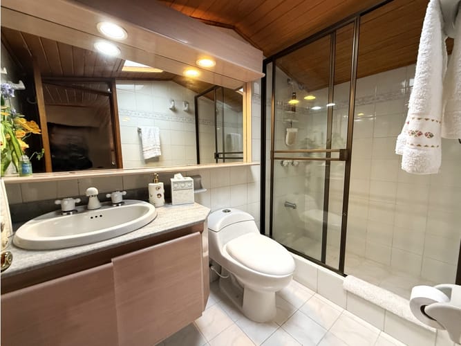 Apartamento de 3 alcobas en venta en Santa Ana Oriental, Bogotá, 200 m² · foto 24 de 24