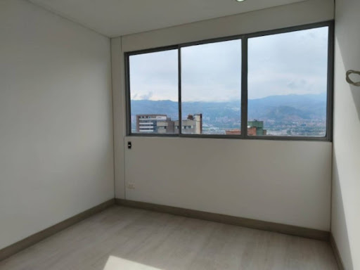 Apartamento en arriendo en Castropol, Medellín · foto 10 de 18