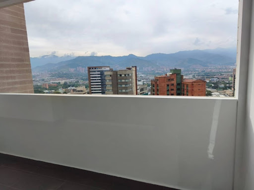 Apartamento en arriendo en Castropol, Medellín · foto 15 de 18