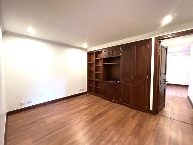 Apartamento de 3 alcobas en venta en Chapinero, Bogotá, 162 m² · foto 16 de 24