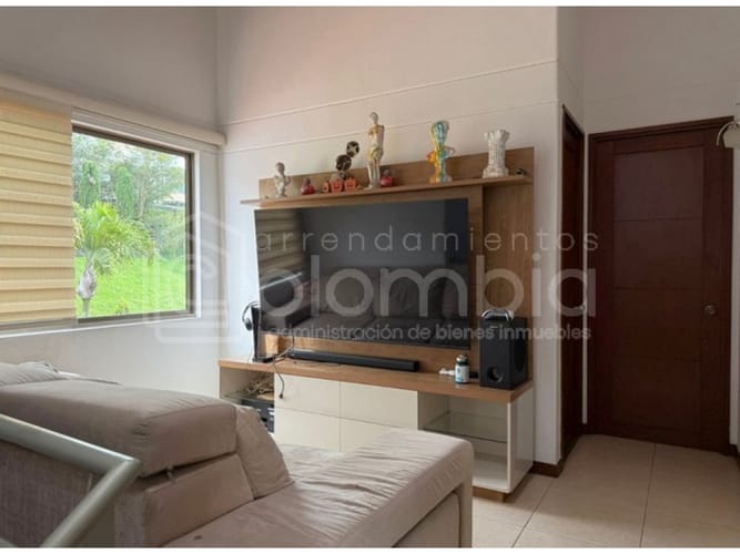 Casa de 3 alcobas en venta en Montessori, Envigado, 164 m² · foto 6 de 12