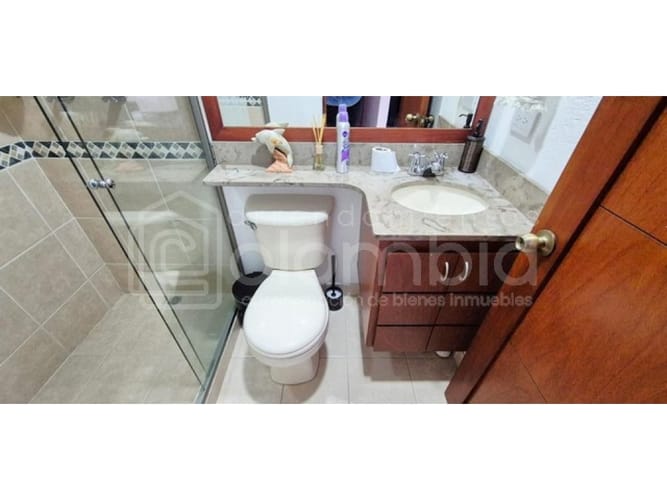 Casa de 3 alcobas en venta en Montessori, Envigado, 164 m² · foto 10 de 12