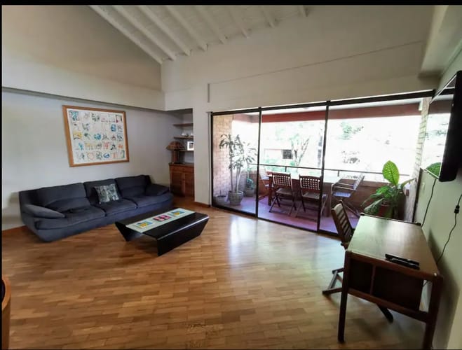 Apartamento de 1 alcoba en venta en El Poblado, Medellín, 104 m² · foto 9 de 9