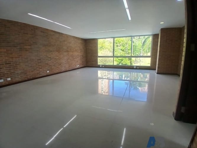 Oficina en arriendo en Colombia, Medellín, 60 m² · foto 2 de 13