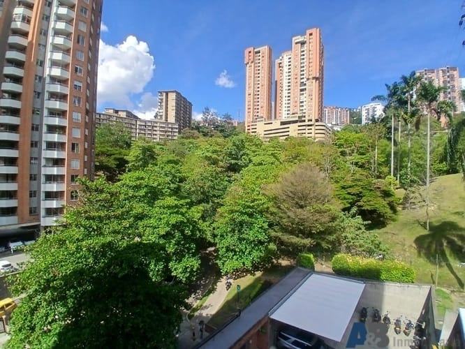 Oficina en arriendo en Colombia, Medellín, 60 m² · foto 11 de 13