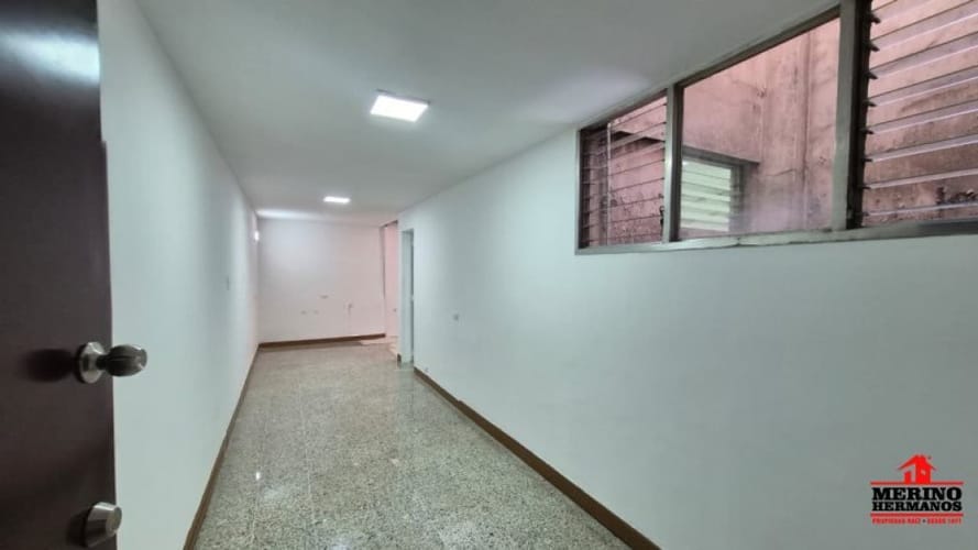 Oficina en arriendo en La Candelaria, Medellín, 35 m² · foto 4 de 18