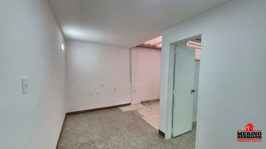 Oficina en arriendo en La Candelaria, Medellín, 35 m² · foto 6 de 18