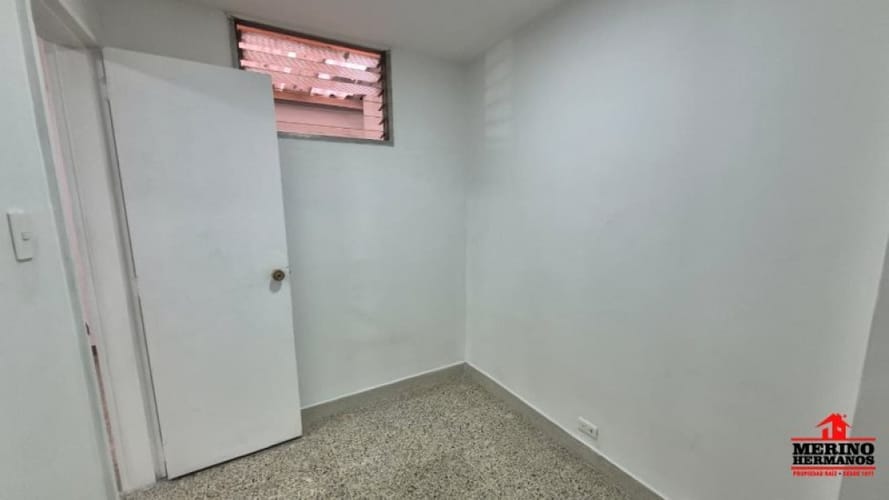 Oficina en arriendo en La Candelaria, Medellín, 35 m² · foto 11 de 18