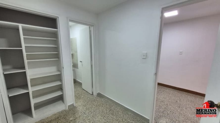 Oficina en arriendo en La Candelaria, Medellín, 35 m² · foto 13 de 18