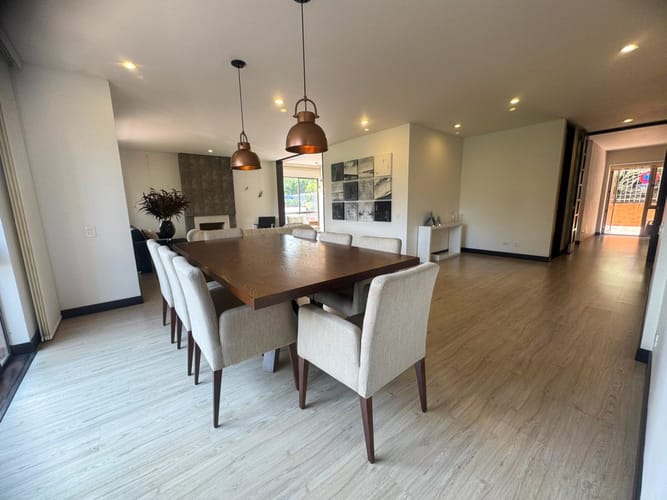 Apartamento de 3 alcobas en venta en Cerros De Suba, Bogotá, 289 m² · foto 4 de 22