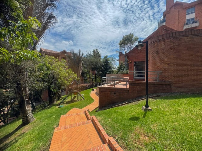 Apartamento de 3 alcobas en venta en Cerros De Suba, Bogotá, 289 m² · foto 22 de 22