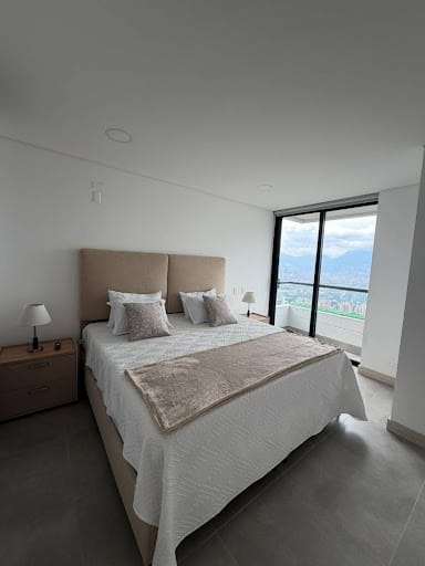 Apartamento de 1 alcoba en arriendo en Los Balsos, Medellín, 75 m² · foto 4 de 8