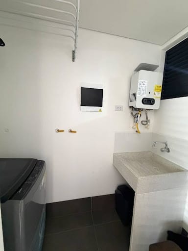 Apartamento de 1 alcoba en arriendo en Los Balsos, Medellín, 75 m² · foto 8 de 8