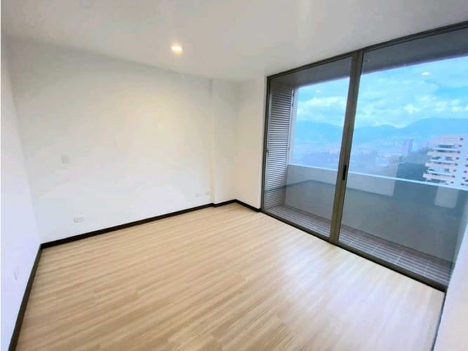 Apartamento de 4 alcobas en venta en Altos Del Poblado, Medellín, 163 m² · foto 9 de 24