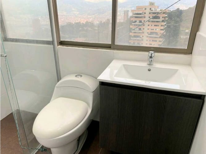 Apartamento de 4 alcobas en venta en Altos Del Poblado, Medellín, 163 m² · foto 16 de 24