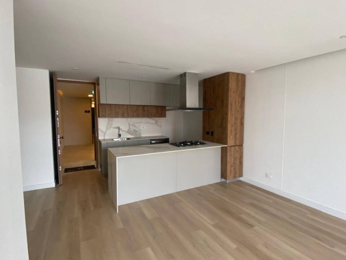Apartamento en venta en El Refugio, Bogotá · foto 4 de 24