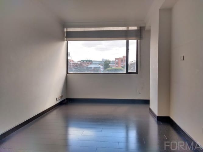 Apartamento de 3 alcobas en venta en Santa Barbara Occidental, Bogotá, 139 m² · foto 5 de 20