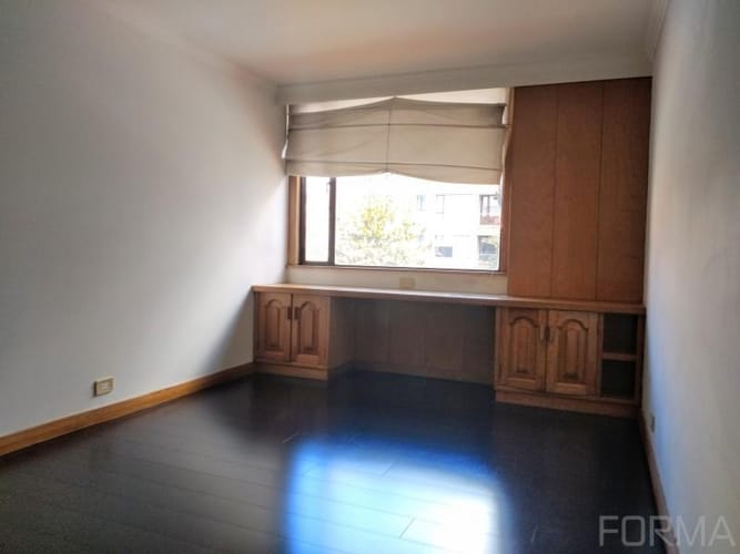 Apartamento de 3 alcobas en venta en Santa Barbara Occidental, Bogotá, 139 m² · foto 11 de 20