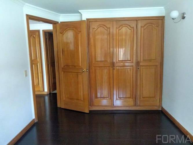 Apartamento de 3 alcobas en venta en Santa Barbara Occidental, Bogotá, 139 m² · foto 12 de 20