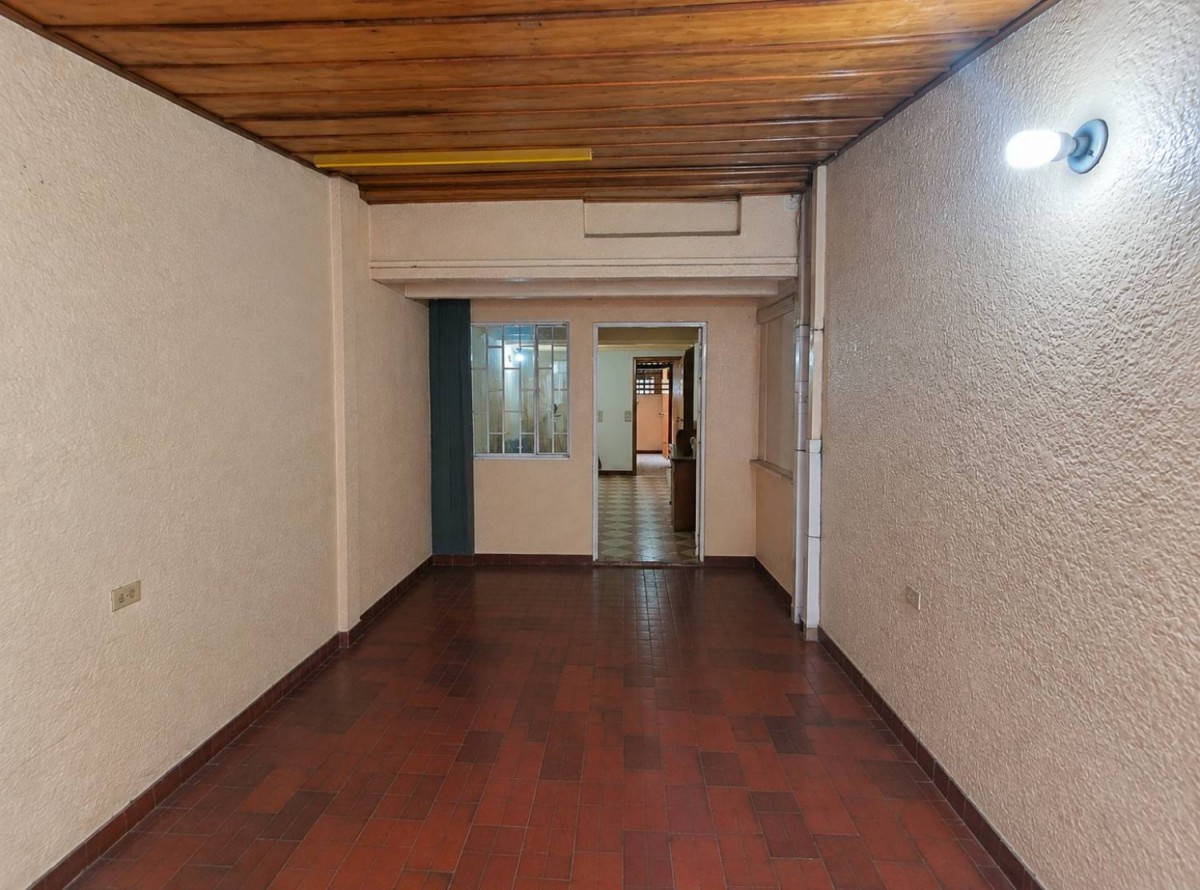 Casa en venta en La Clarita, Bogotá · foto 4 de 24