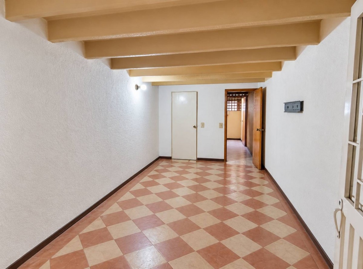 Casa en venta en La Clarita, Bogotá · foto 5 de 24