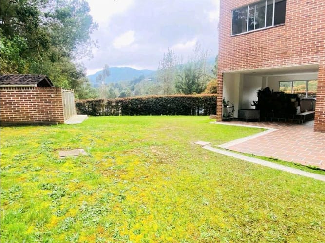 Casa de 4 alcobas en venta en Loma Del Escobero, El Retiro · foto 2 de 24