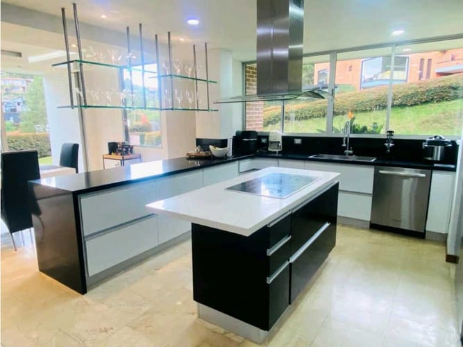 Casa de 4 alcobas en venta en Loma Del Escobero, El Retiro · foto 4 de 24