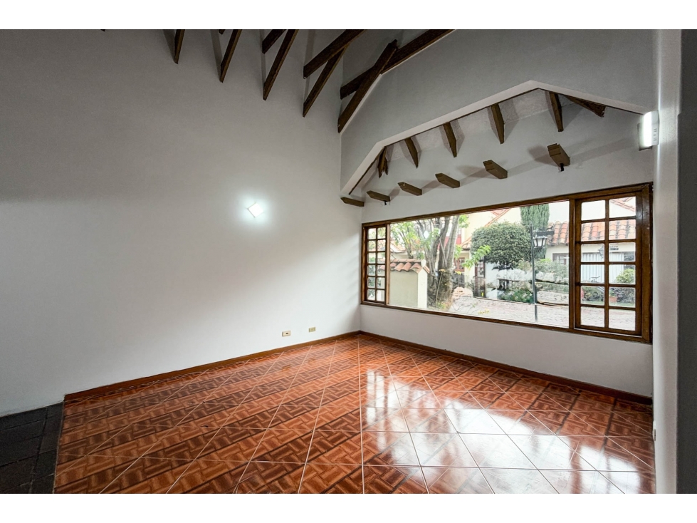 Casa en venta en Cedritos, Bogotá · foto 2 de 22