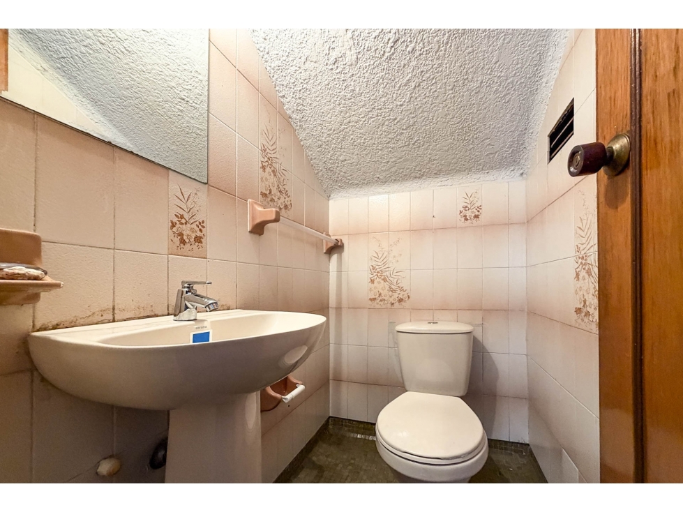 Casa en venta en Cedritos, Bogotá · foto 8 de 22