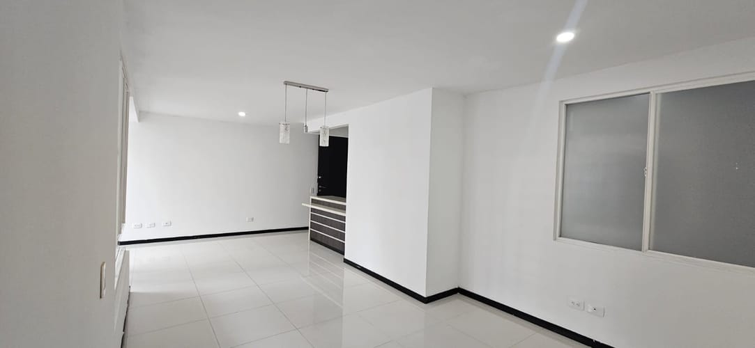 Apartamento de 3 alcobas en venta en Valle Del Lili, Cali, 80 m² · foto 11 de 18