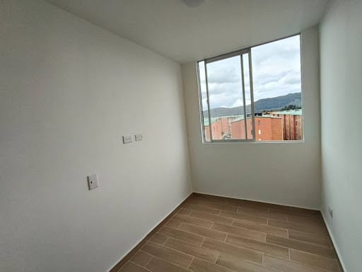 Apartamento de 3 alcobas en arriendo en Conjunto Residencial Zaragoza Ii, Madrid, 68 m² · foto 4 de 21