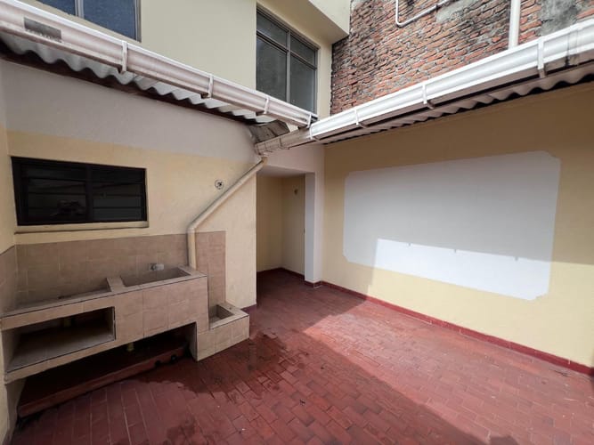 Casa de 5 alcobas en venta en San Cayetano, Cali, 158 m² · foto 2 de 11