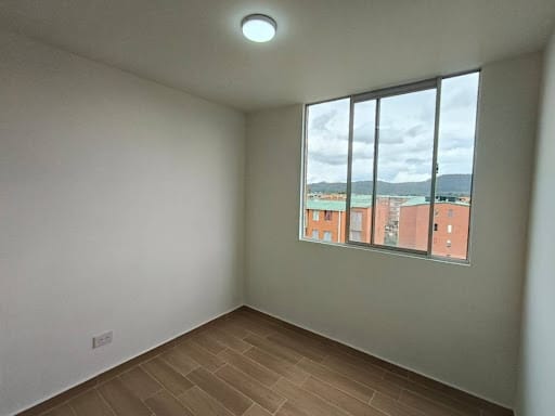 Apartamento de 3 alcobas en arriendo en Conjunto Residencial Zaragoza Ii, Madrid, 68 m² · foto 13 de 21