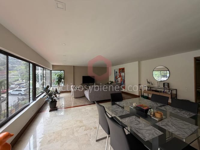 Apartamento de 4 alcobas en venta en Santa María De Los Ángeles, Medellín, 198 m² · foto 5 de 24