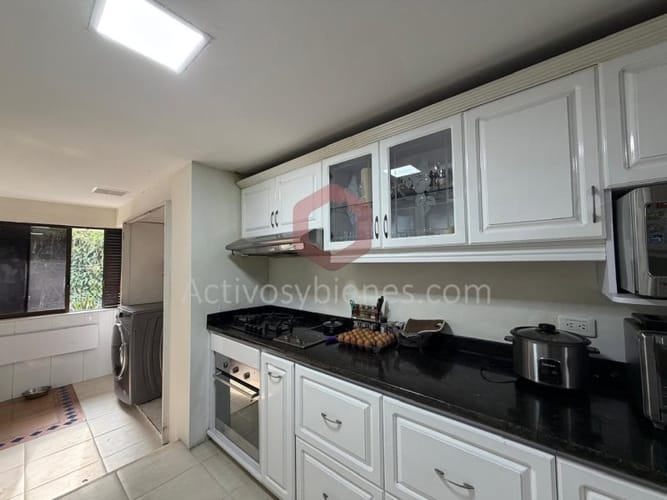 Apartamento de 4 alcobas en venta en Santa María De Los Ángeles, Medellín, 198 m² · foto 13 de 24