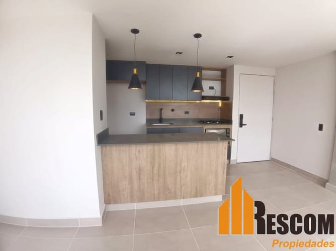 Apartamento de 2 alcobas en venta en Centro, Rionegro, 51 m² · foto 3 de 17