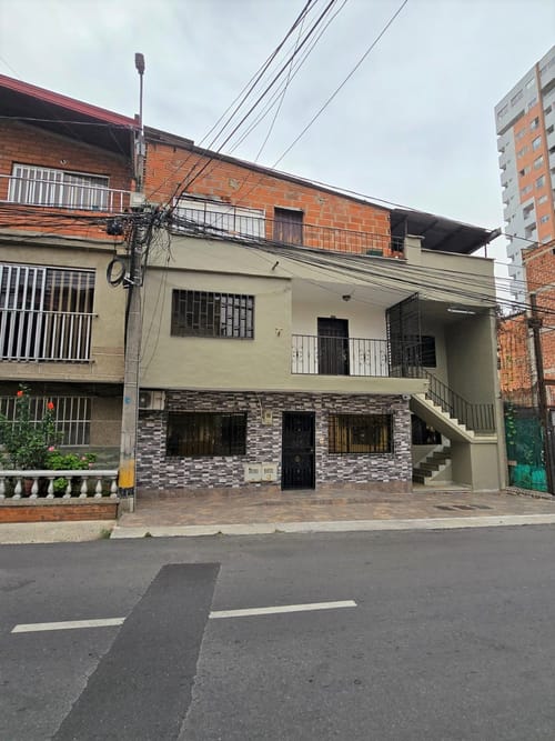 Apartamento de 4 alcobas en venta en Centro, Bello, 123 m² · foto 2 de 24