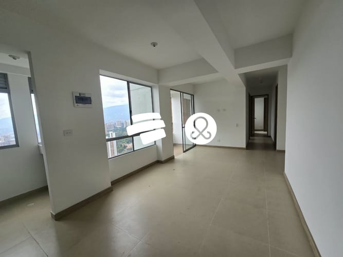 Apartamento de 3 alcobas en venta en Entreamigos, Sabaneta, 66 m² · foto 3 de 13