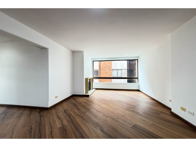 Apartamento de 3 alcobas en venta en Santa Barbara, Bogotá, 115 m² · foto 2 de 17