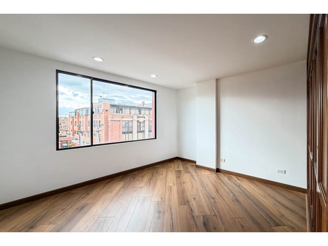 Apartamento de 3 alcobas en venta en Santa Barbara, Bogotá, 115 m² · foto 13 de 17