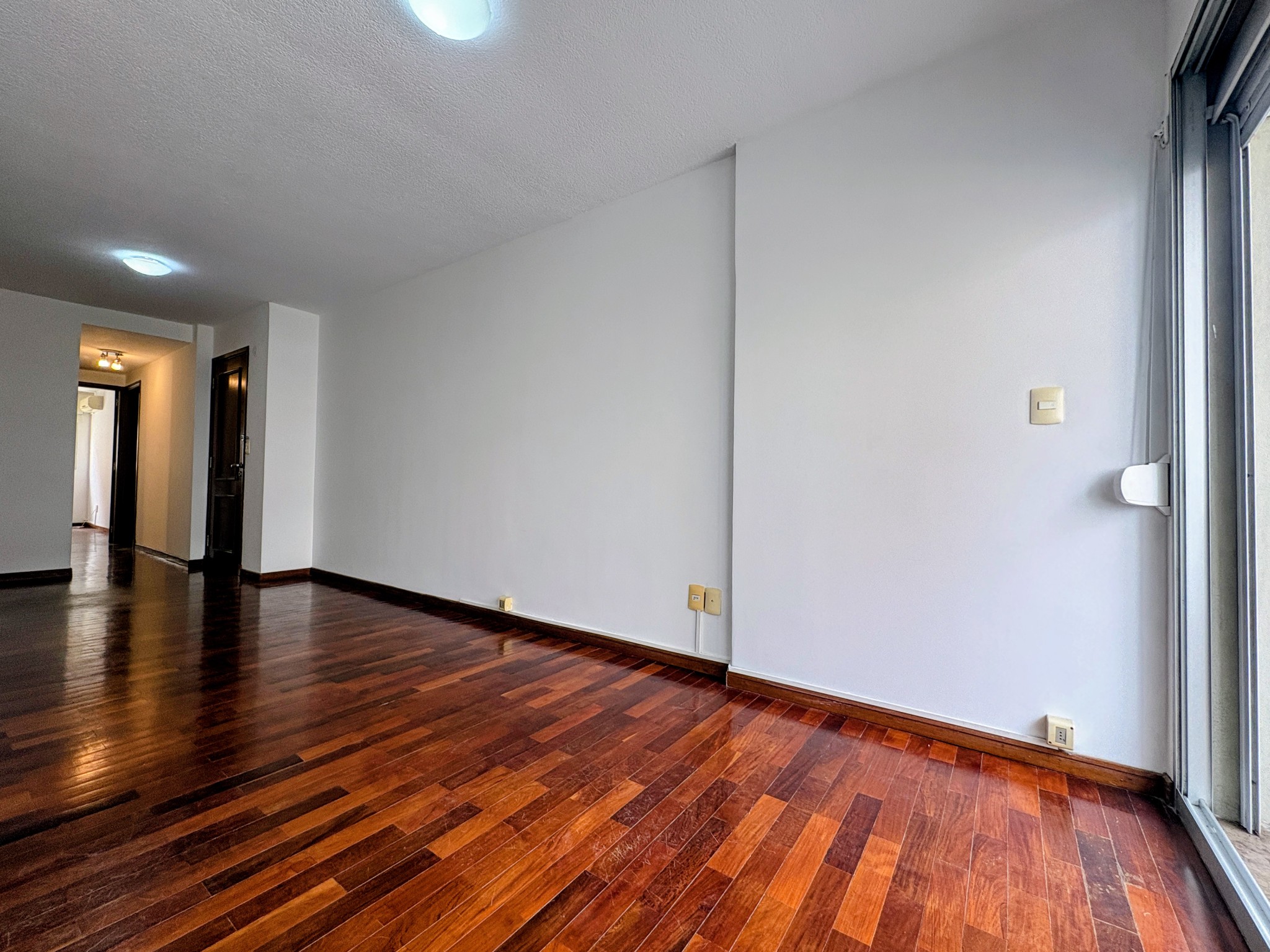 Amplios ambientes, proximo a WTC! · Foto 3