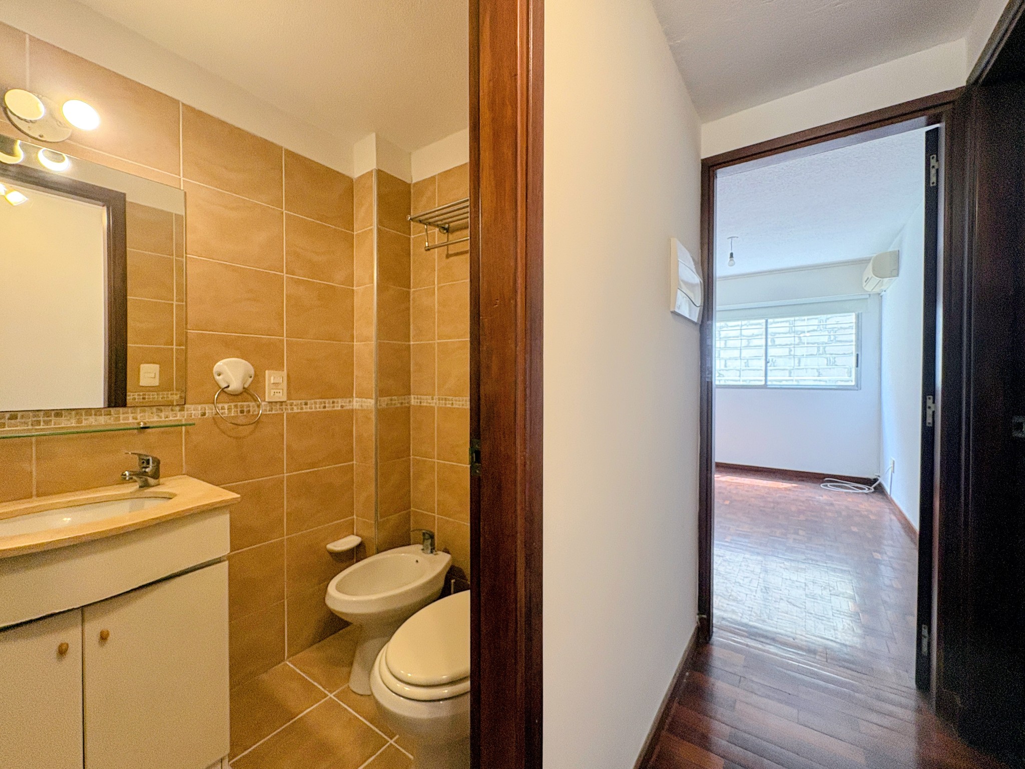 Amplios ambientes, proximo a WTC! · Foto 5