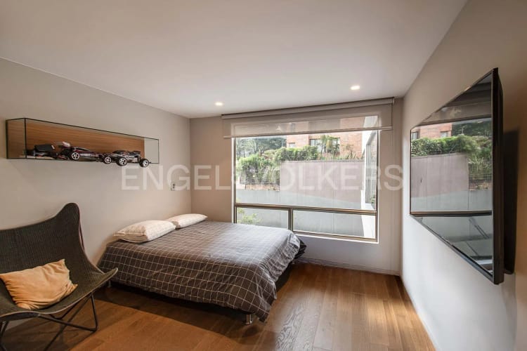 Apartamento de 3 alcobas en venta en La Cabrera, Bogotá, 250 m² · foto 18 de 21