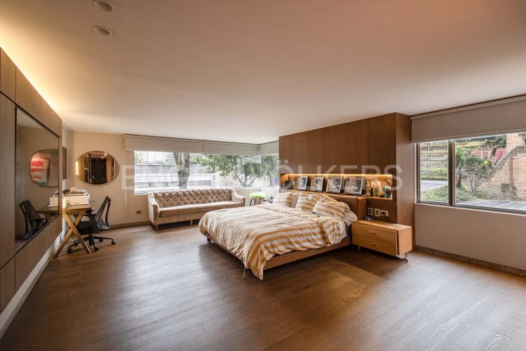 Apartamento de 3 alcobas en venta en La Cabrera, Bogotá, 250 m² · foto 12 de 21